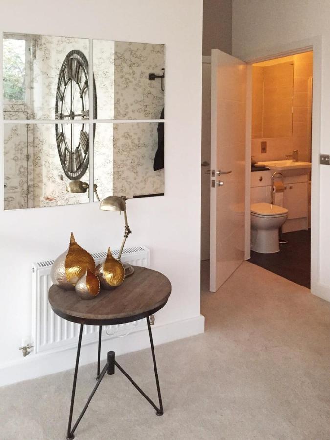 Spacious 1 Bedroom Split Level Old Pub Conversion Tower Bridge 伦敦 外观 照片